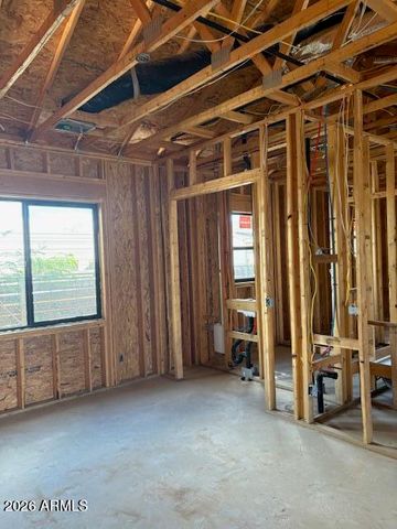 2101 E VIRGINIA Avenue, Phoenix, AZ 85006