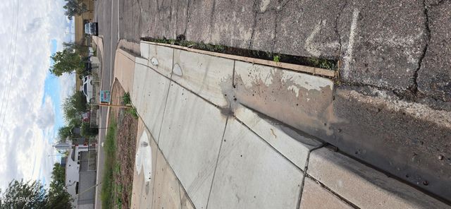 2101 E VIRGINIA Avenue, Phoenix, AZ 85006