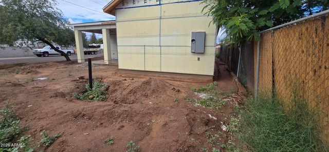 2101 E VIRGINIA Avenue, Phoenix, AZ 85006