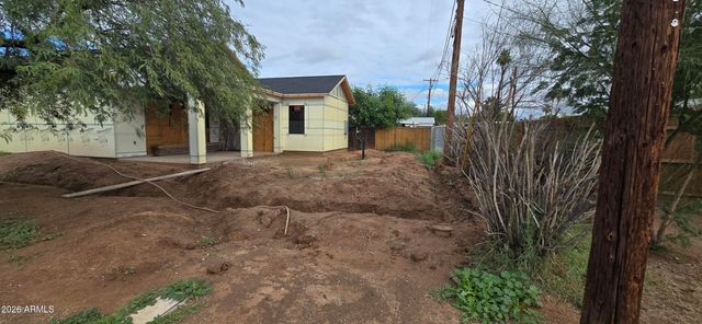 2101 E VIRGINIA Avenue, Phoenix, AZ 85006