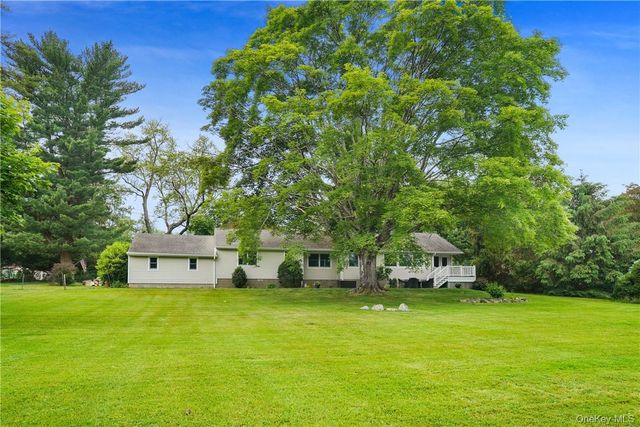 30 Palmer Lane, Thornwood, NY 10594