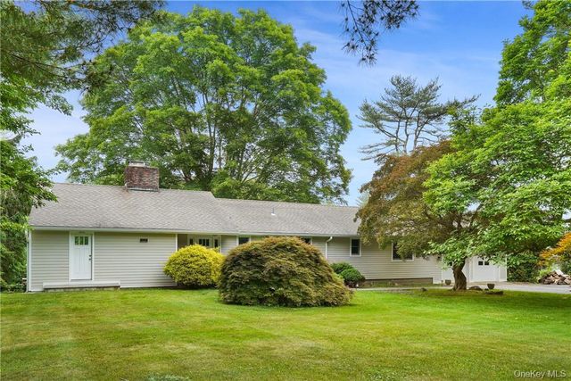 30 Palmer Lane, Thornwood, NY 10594
