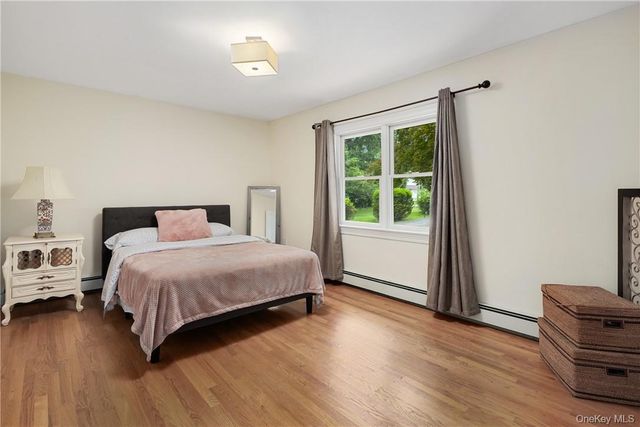 30 Palmer Lane, Thornwood, NY 10594