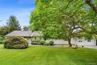 30 Palmer Lane, Thornwood, NY 10594