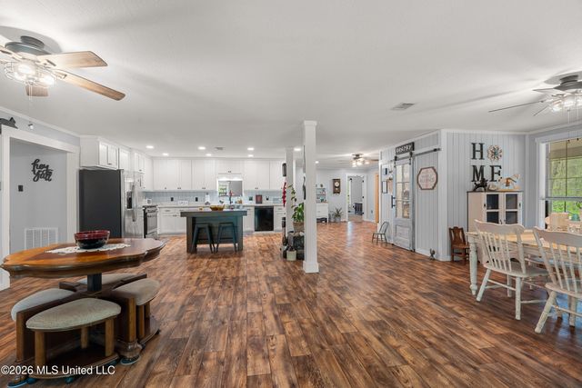 28 Woodland Road, Hattiesburg, MS 39401