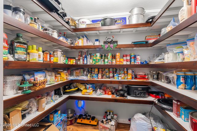 28 Woodland Road, Hattiesburg, MS 39401