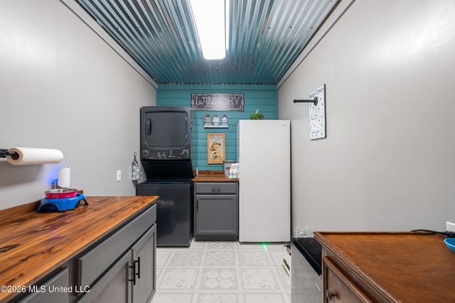 28 Woodland Road, Hattiesburg, MS 39401