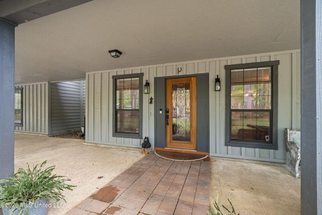 28 Woodland Road, Hattiesburg, MS 39401