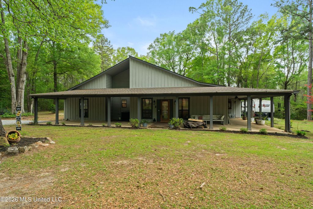 28 Woodland Road, Hattiesburg, MS 39401