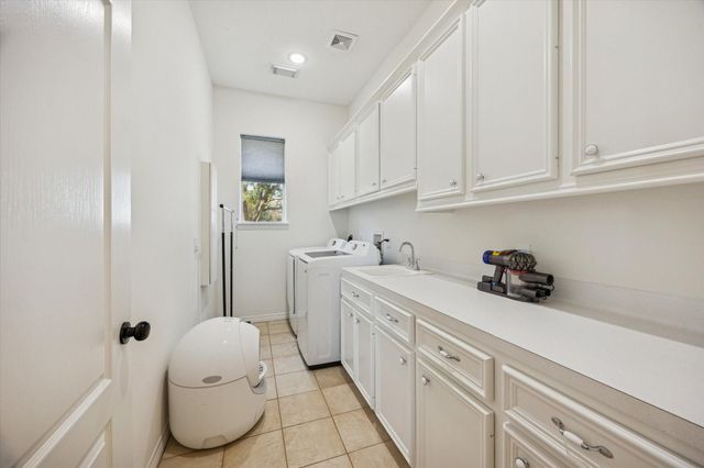 17926 Cypress Hill Drive, Rosharon, TX 77583