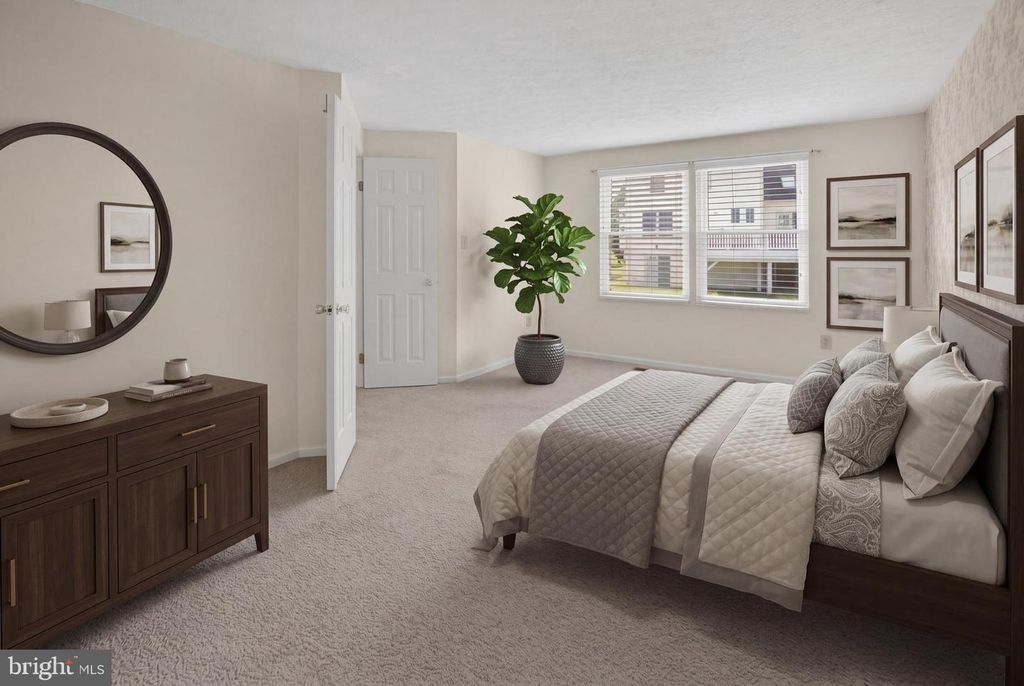 Image 10 of property listing at 15000 SADDLE CREEK DR, Burtonsville, MD 20866