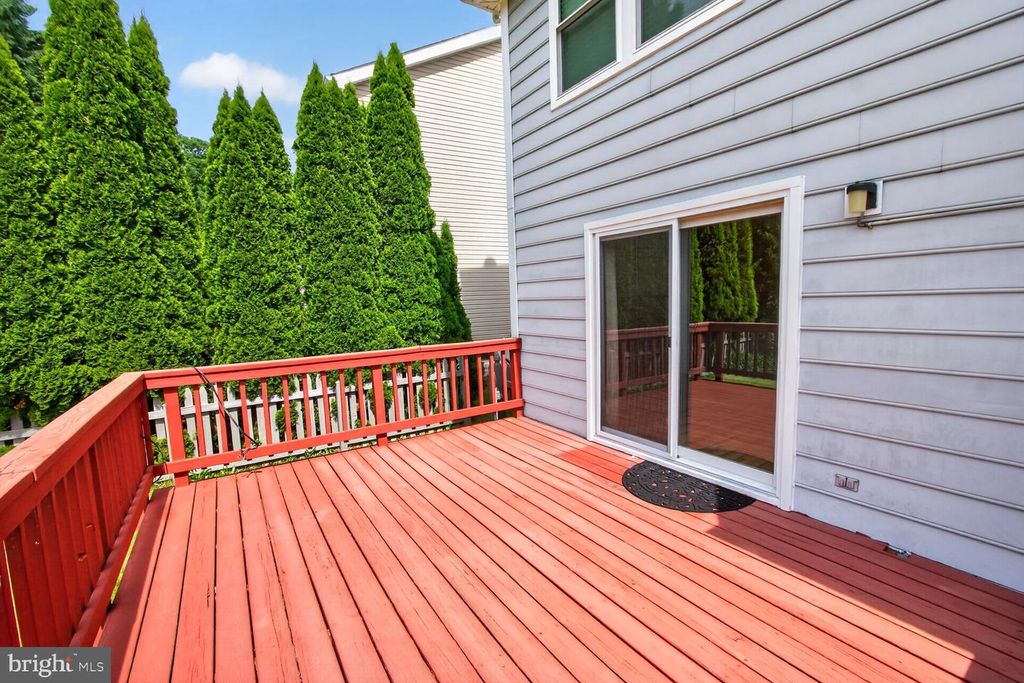 Image 21 of property listing at 15000 SADDLE CREEK DR, Burtonsville, MD 20866
