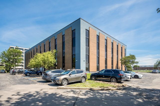 10700 W Higgins Road 300, Rosemont, IL 60018