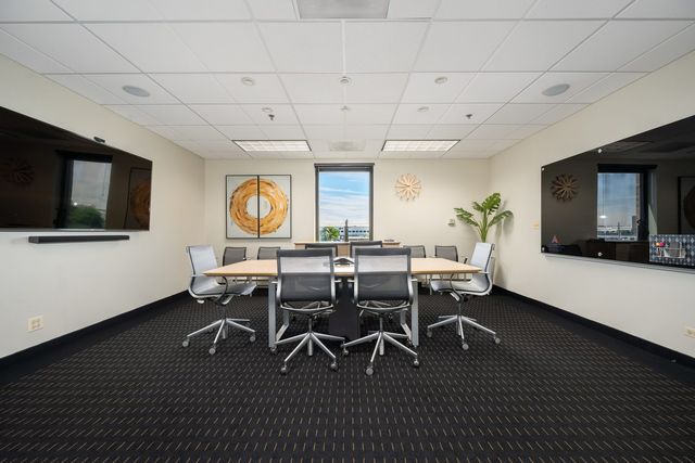 10700 W Higgins Road 300, Rosemont, IL 60018
