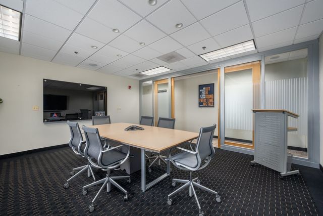 10700 W Higgins Road 300, Rosemont, IL 60018