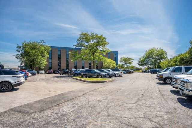 10700 W Higgins Road 300, Rosemont, IL 60018