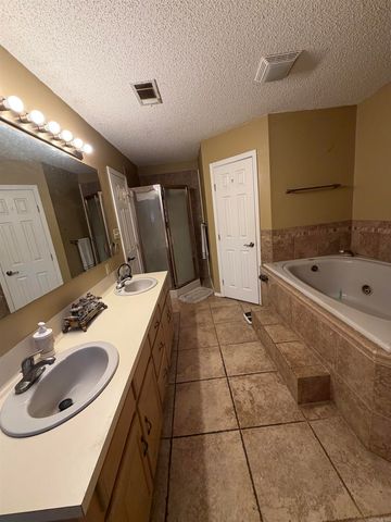 21 Stacey Lynn, Ward, AR 72176