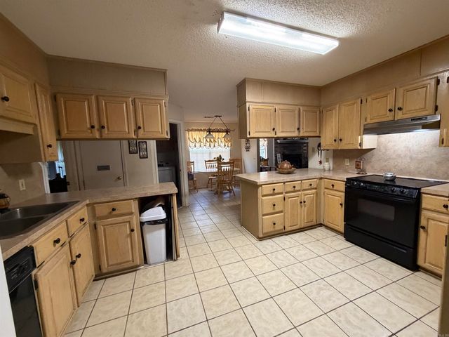 21 Stacey Lynn, Ward, AR 72176