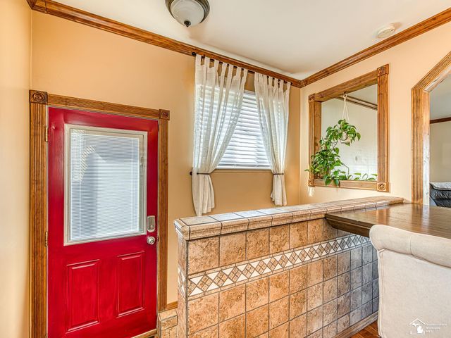 31583 Lafler Drive, Rockwood, MI 48173