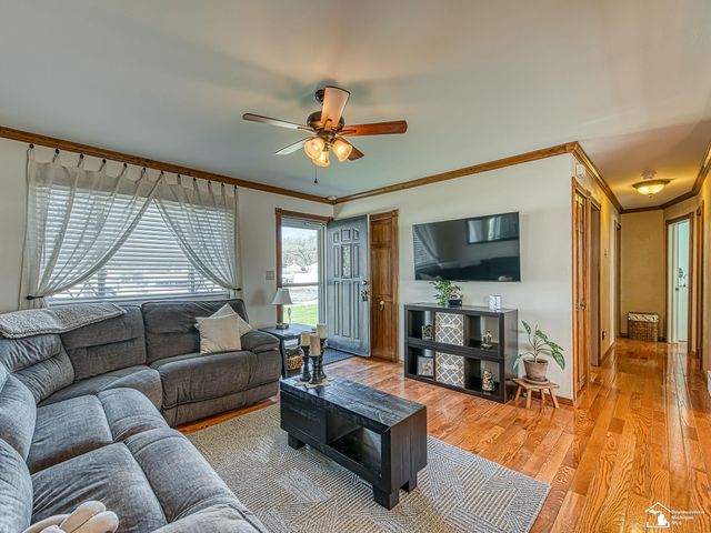 31583 Lafler Drive, Rockwood, MI 48173