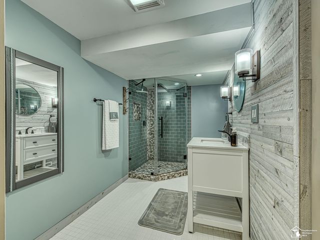 31583 Lafler Drive, Rockwood, MI 48173