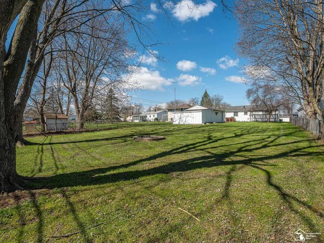 31583 Lafler Drive, Rockwood, MI 48173