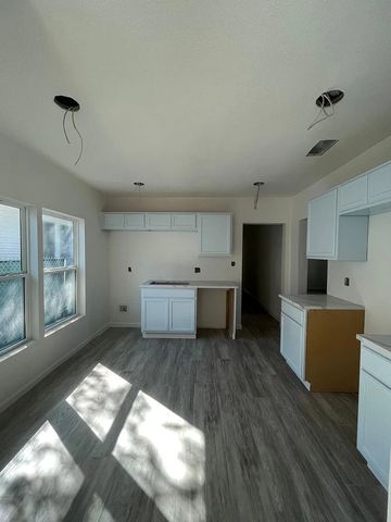 2851 Casey Street, Dallas, TX 75215