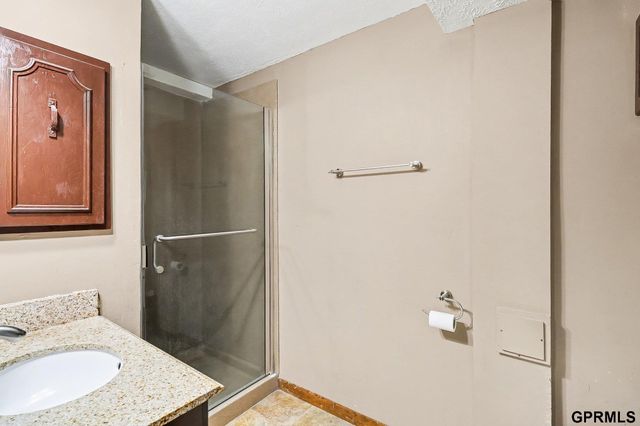 14741 Castelar Circle, Omaha, NE 68144