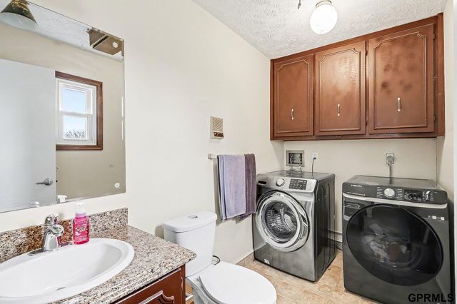 14741 Castelar Circle, Omaha, NE 68144