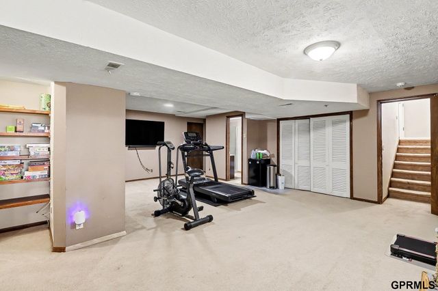 14741 Castelar Circle, Omaha, NE 68144