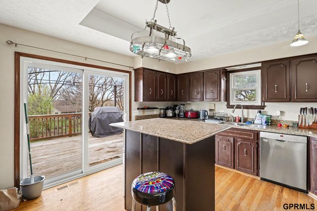 14741 Castelar Circle, Omaha, NE 68144