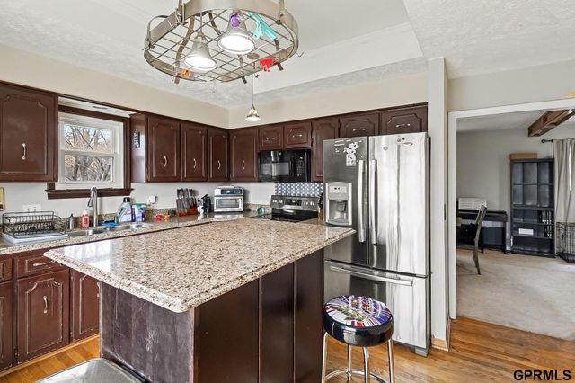 14741 Castelar Circle, Omaha, NE 68144