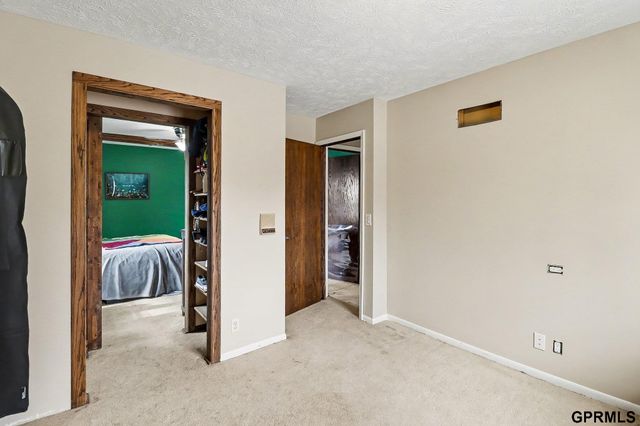14741 Castelar Circle, Omaha, NE 68144