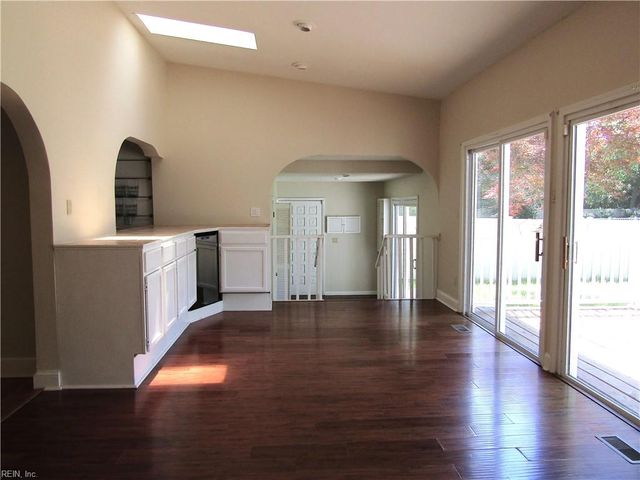 111 S Ridgeley RD, Norfolk, VA 23505