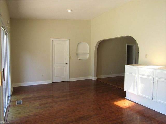 111 S Ridgeley RD, Norfolk, VA 23505