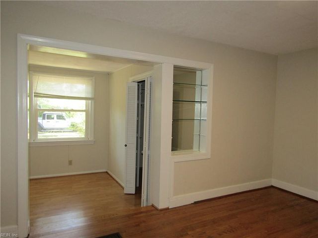111 S Ridgeley RD, Norfolk, VA 23505
