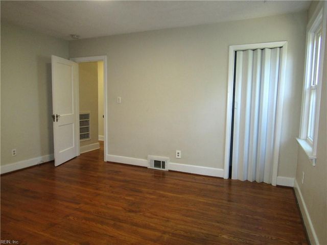 111 S Ridgeley RD, Norfolk, VA 23505