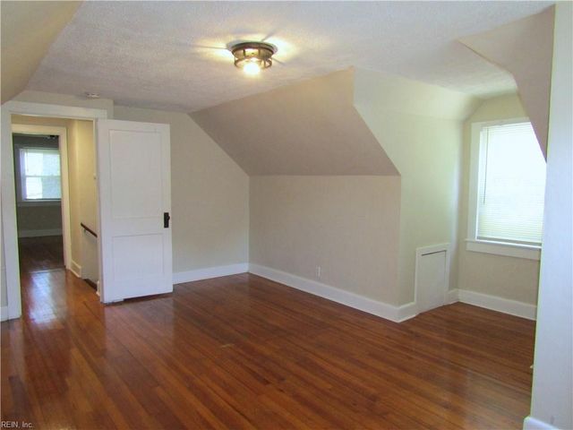 111 S Ridgeley RD, Norfolk, VA 23505