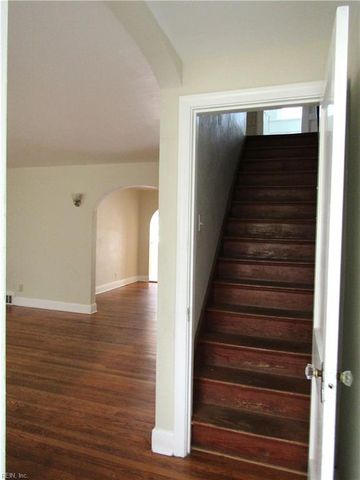 111 S Ridgeley RD, Norfolk, VA 23505