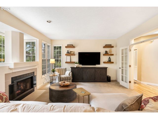 5312 AMBERWOOD Ct, Lake Oswego, OR 97035