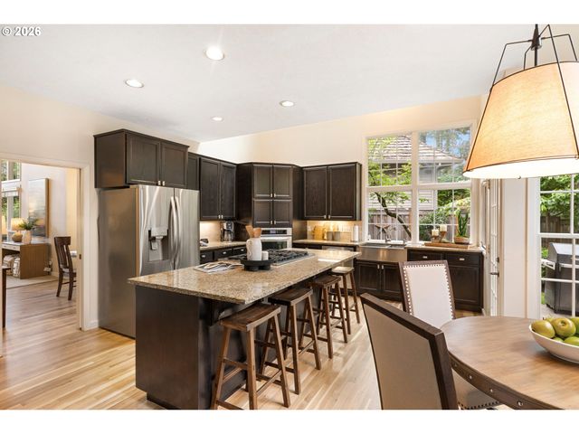 5312 AMBERWOOD Ct, Lake Oswego, OR 97035