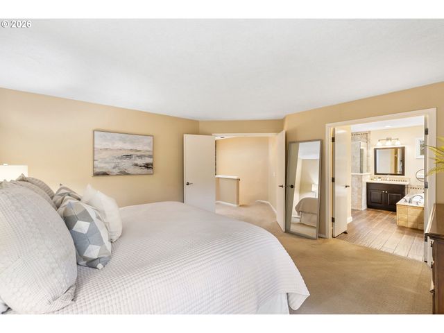 5312 AMBERWOOD Ct, Lake Oswego, OR 97035