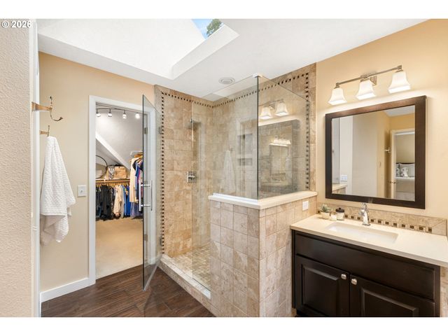 5312 AMBERWOOD Ct, Lake Oswego, OR 97035
