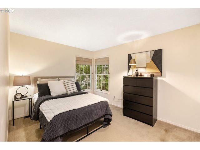 5312 AMBERWOOD Ct, Lake Oswego, OR 97035