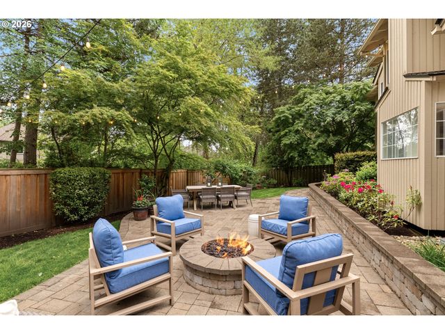 5312 AMBERWOOD Ct, Lake Oswego, OR 97035