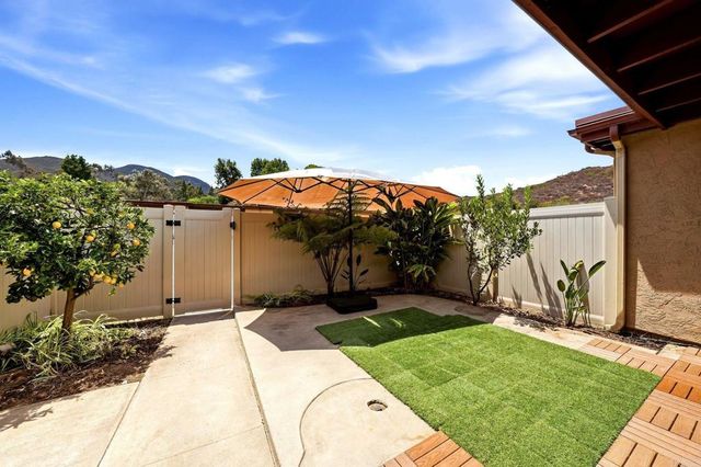 8764 Wahl Street, Santee, CA 92071