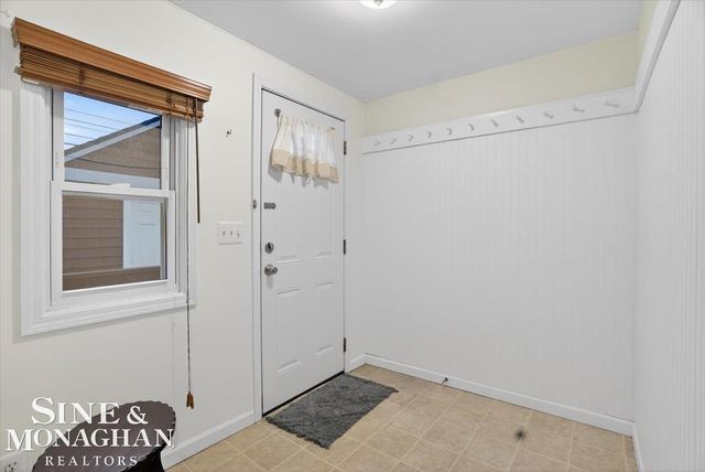 1551 Oakland Avenue, St Clair, MI 48079