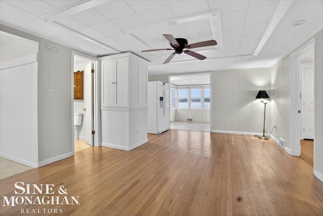 1551 Oakland Avenue, St Clair, MI 48079