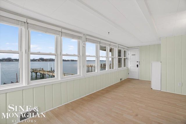 1551 Oakland Avenue, St Clair, MI 48079