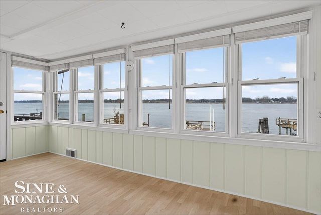 1551 Oakland Avenue, St Clair, MI 48079